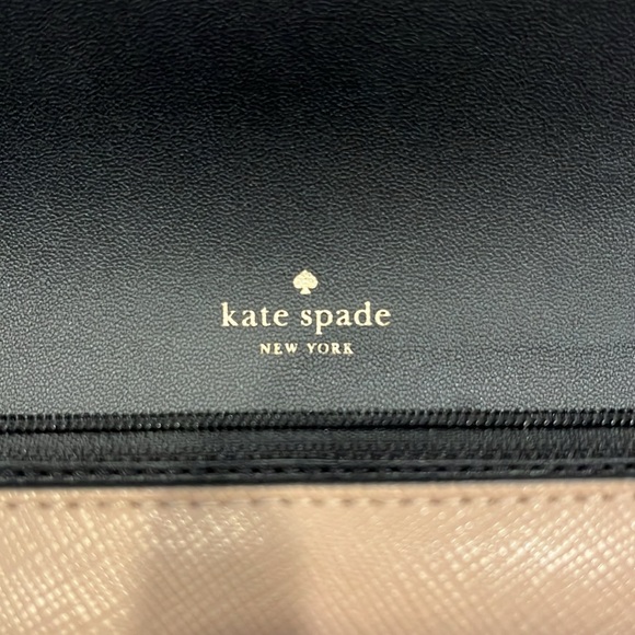 Kate Spade wristlet tan and black - Picture 6 of 6